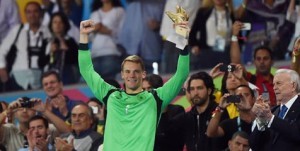 Neuer Peraih Golden Glove Piala Dunia 2014