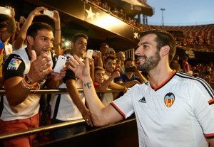 Alvaro Negredo is Presented As New Player of Valencia CF